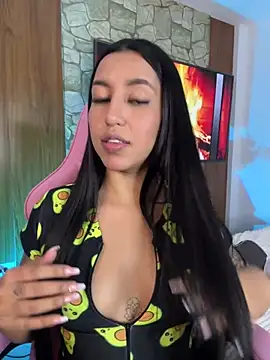 Tamara Roberts1 online show from March 13, 2025, 2:38 am