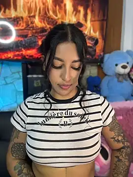 Tamara Roberts1 online show from July 31, 2026, 2:00 am