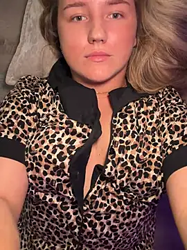 scarletseduction  online show from July 12, 2026, 2:23 am