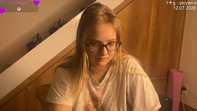 JacyWinslat online show from July 13, 2026, 2:27 pm