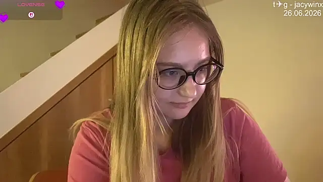 JacyWinslat online show from June 26, 2026, 10:54 am