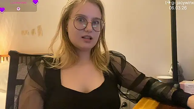 JacyWinslat online show from March 6, 2026, 11:16 am