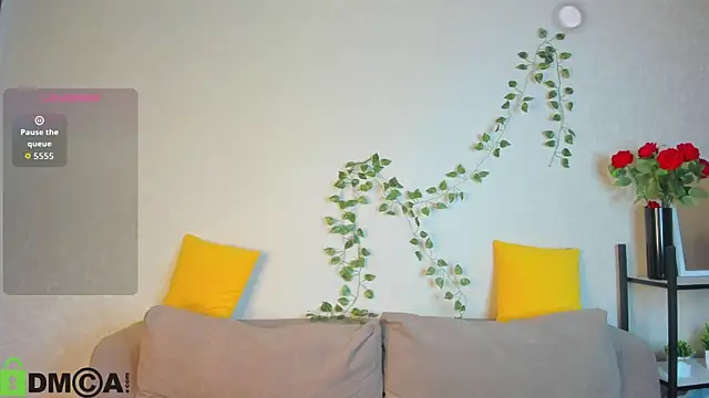 Little Chips online show from November 14, 2025, 5:27 pm