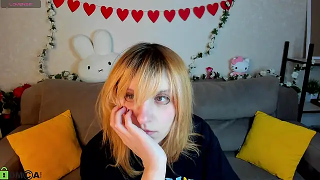 Snapshot of Little_Chips chatting on February 25, 2026, 5:13 pm Little Chips online show from February 25, 2026, 5:13 pm