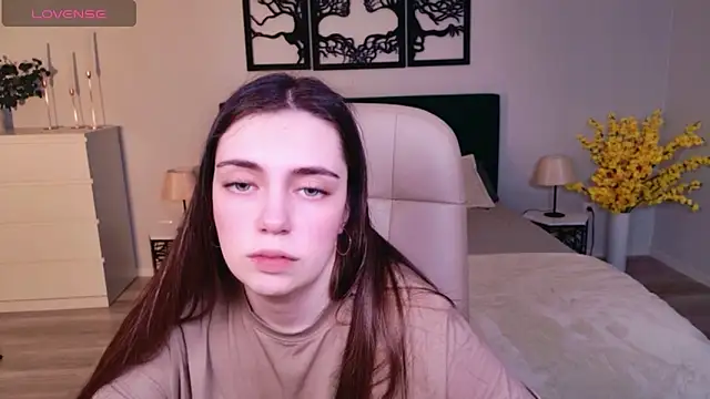 DaniellaLovely online show from February 1, 2026, 9:40 am