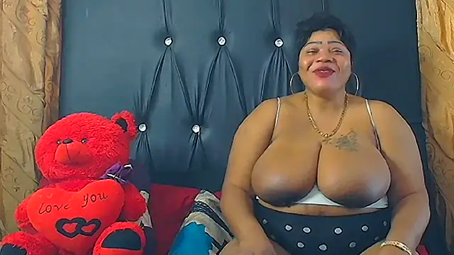 HUMONGUOUSTITSS online show from November 8, 2025, 8:18 am