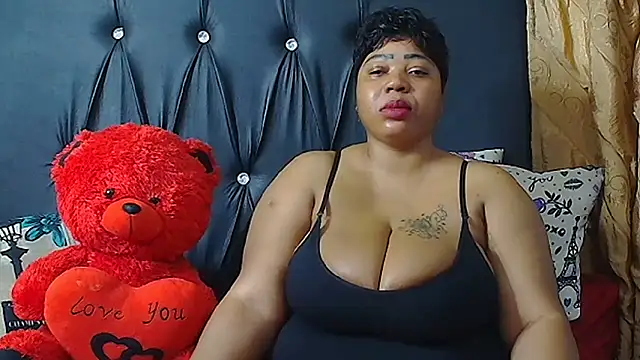 HUMONGUOUSTITSS online show from September 28, 2025, 2:46 pm