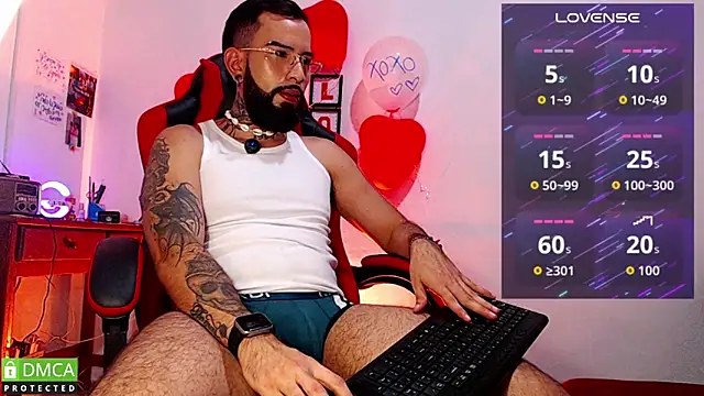 Snapshot of Diilanhott chatting on February 13, 2026, 10:32 pm Diilanhott online show from February 13, 2026, 10:32 pm