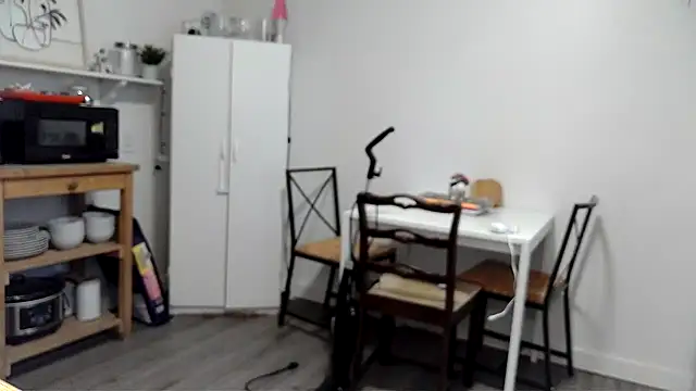 Kittyymaze1 online show from April 2, 2026, 11:50 am