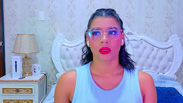 TiaraRosse online show from January 19, 2026, 1:15 pm