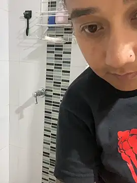 Cafeziitha02 online show from October 15, 2025, 6:16 pm