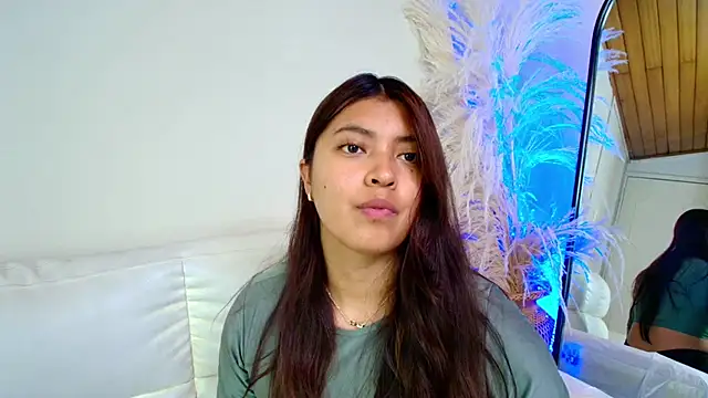 Snapshot of Rebeca_Williams_ chatting on February 18, 2025, 8:47 pm Rebeca Williams online show from February 18, 2025, 8:47 pm