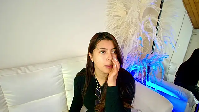 Snapshot of Rebeca_Williams_ chatting on February 20, 2025, 12:19 am Rebeca Williams online show from February 20, 2025, 12:19 am