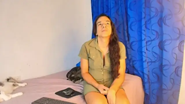 Oh Tique online show from November 2, 2025, 7:30 pm