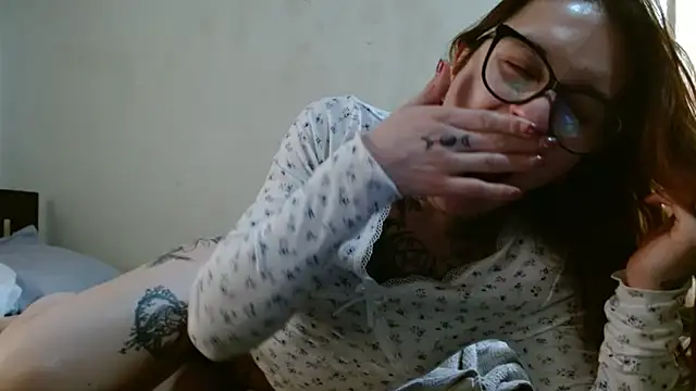 kittenlizz online show from March 7, 2025, 6:00 pm