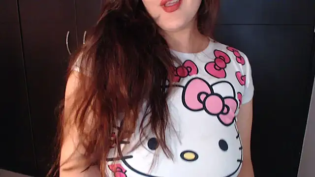 AdharaLujan online show from October 5, 2025, 9:38 pm