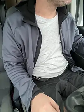 unconnudu21000 online show from December 5, 2024, 3:23 pm