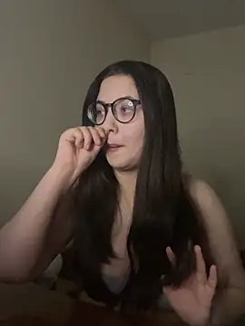 Prudie Gabriella online show from November 25, 2025, 3:34 pm