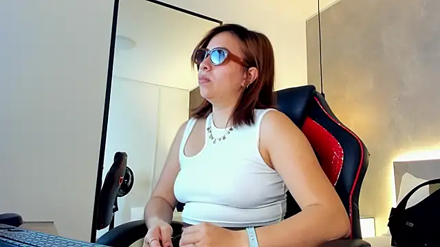 alma fenix online show from November 1, 2025, 12:32 pm