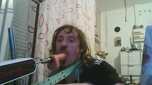 Snapshot of cyril020202 chatting on November 19, 2025, 8:25 am cyril020202 online show from November 19, 2025, 8:25 am