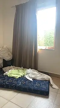 Snapshot of John_desihunk chatting on December 20, 2024, 9:00 am John desihunk online show from December 20, 2024, 9:00 am