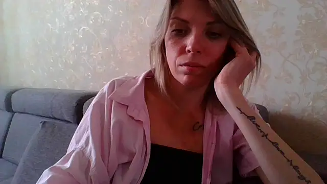 VelvetLove287 online show from March 14, 2025, 3:03 pm