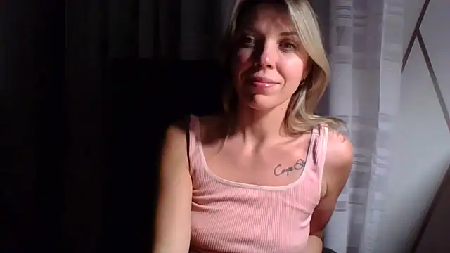 VelvetLove287 online show from February 20, 2026, 8:33 pm