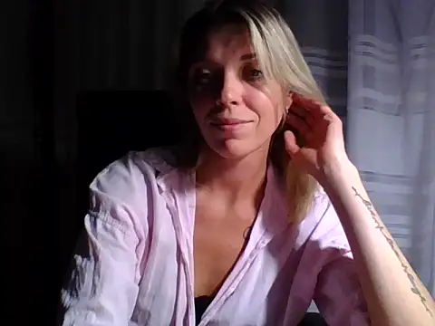 VelvetLove287 online show from September 15, 2025, 7:03 pm