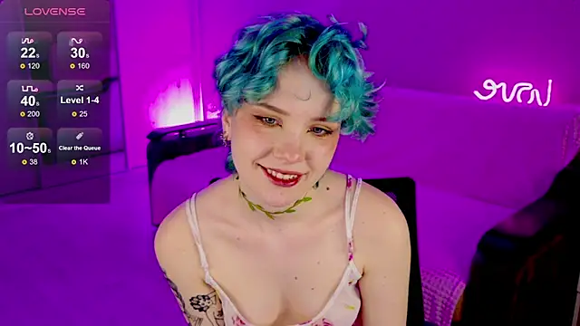 School Love online show from February 10, 2025, 4:14 pm