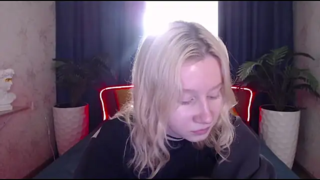 EnigmaSee online show from October 17, 2025, 2:04 am