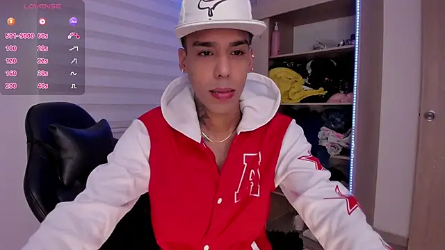 Snapshot of aldrinwhite chatting on March 21, 2025, 11:12 am aldrinwhite online show from March 21, 2025, 11:12 am