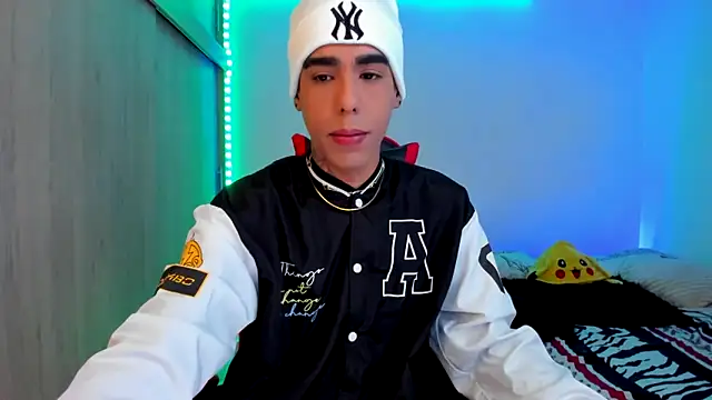 Snapshot of aldrinwhite chatting on February 11, 2026, 5:24 pm aldrinwhite online show from February 11, 2026, 5:24 pm