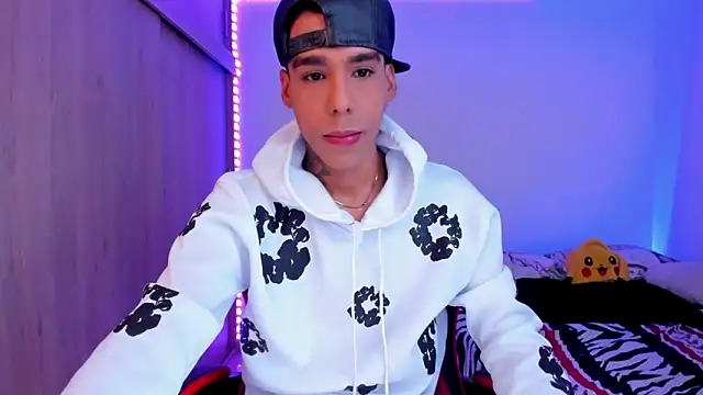 Snapshot of aldrinwhite chatting on February 9, 2026, 4:16 pm aldrinwhite online show from February 9, 2026, 4:16 pm