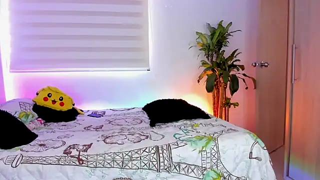 Snapshot of aldrinwhite chatting on September 21, 2025, 6:35 pm aldrinwhite online show from September 21, 2025, 6:35 pm