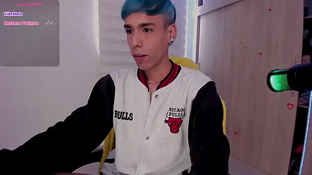 Snapshot of aldrinwhite chatting on March 12, 2025, 7:04 pm aldrinwhite online show from March 12, 2025, 7:04 pm