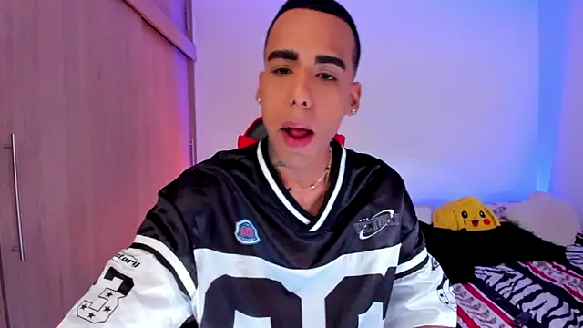 Snapshot of aldrinwhite chatting on February 27, 2026, 6:52 pm aldrinwhite online show from February 27, 2026, 6:52 pm