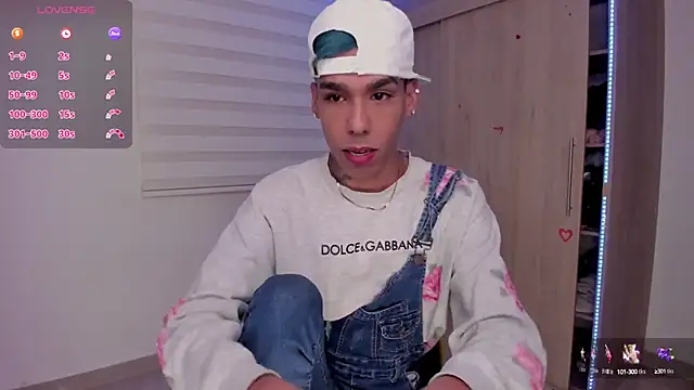 Snapshot of aldrinwhite chatting on March 14, 2025, 10:39 am aldrinwhite online show from March 14, 2025, 10:39 am