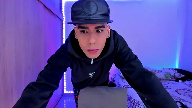 Snapshot of aldrinwhite chatting on January 16, 2026, 6:01 pm aldrinwhite online show from January 16, 2026, 6:01 pm