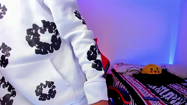 Snapshot of aldrinwhite chatting on February 22, 2026, 5:25 pm aldrinwhite online show from February 22, 2026, 5:25 pm