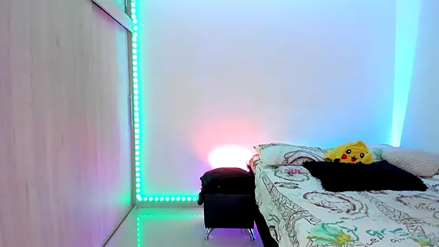 Snapshot of aldrinwhite chatting on February 3, 2026, 5:40 pm aldrinwhite online show from February 3, 2026, 5:40 pm