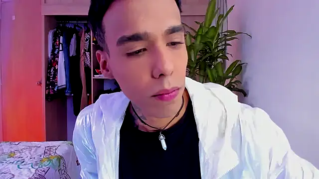 Snapshot of aldrinwhite chatting on November 29, 2025, 8:20 pm aldrinwhite online show from November 29, 2025, 8:20 pm