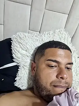 Snapshot of caballo57 chatting on October 4, 2025, 3:52 am caballo57 online show from October 4, 2025, 3:52 am