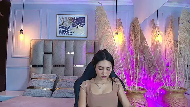 Emelie Ch1 online show from March 6, 2025, 5:24 am