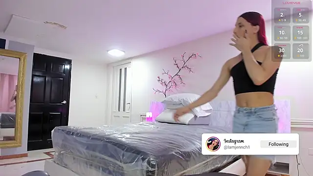 charolbruce 1 online show from March 28, 2026, 12:17 pm