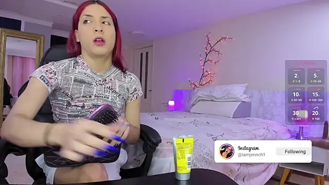 charolbruce 1 online show from November 27, 2025, 12:16 pm