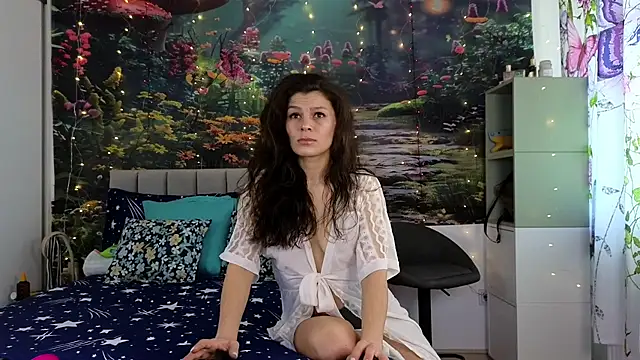 Snapshot of MadameDeFeu chatting on January 9, 2025, 8:34 am MadameDeFeu online show from January 9, 2025, 8:34 am