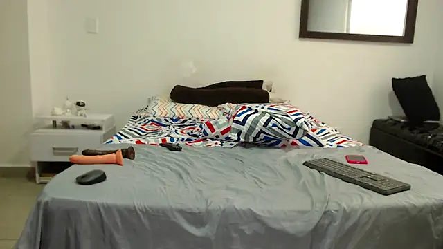 Snapshot of AnnieRoss69 chatting on September 19, 2025, 7:18 pm AnnieRoss69 online show from September 19, 2025, 7:18 pm