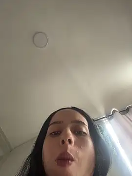 Snapshot of salome-brown chatting on June 16, 2026, 2:06 pm salome-brown online show from June 16, 2026, 2:06 pm