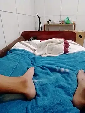 Snapshot of Leovmli chatting on October 10, 2025, 8:53 pm Leovmli online show from October 10, 2025, 8:53 pm