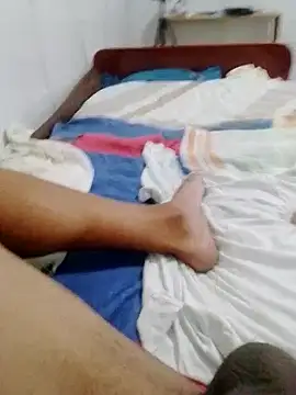 Snapshot of Leovmli chatting on September 13, 2025, 8:20 pm Leovmli online show from September 13, 2025, 8:20 pm